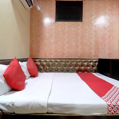 Oyo Flagship 81569 The Red Rose Inn New Delhi Eksteriør bilde