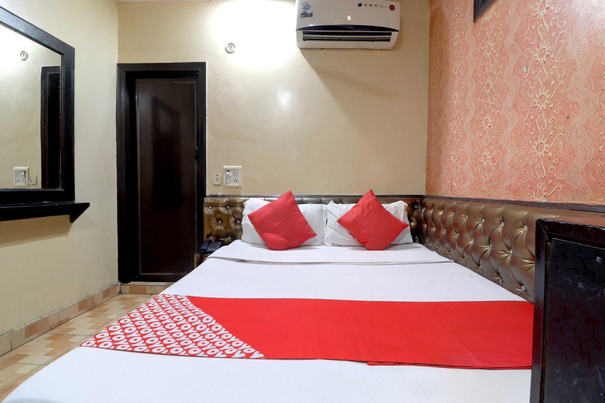 Oyo Flagship 81569 The Red Rose Inn New Delhi Eksteriør bilde
