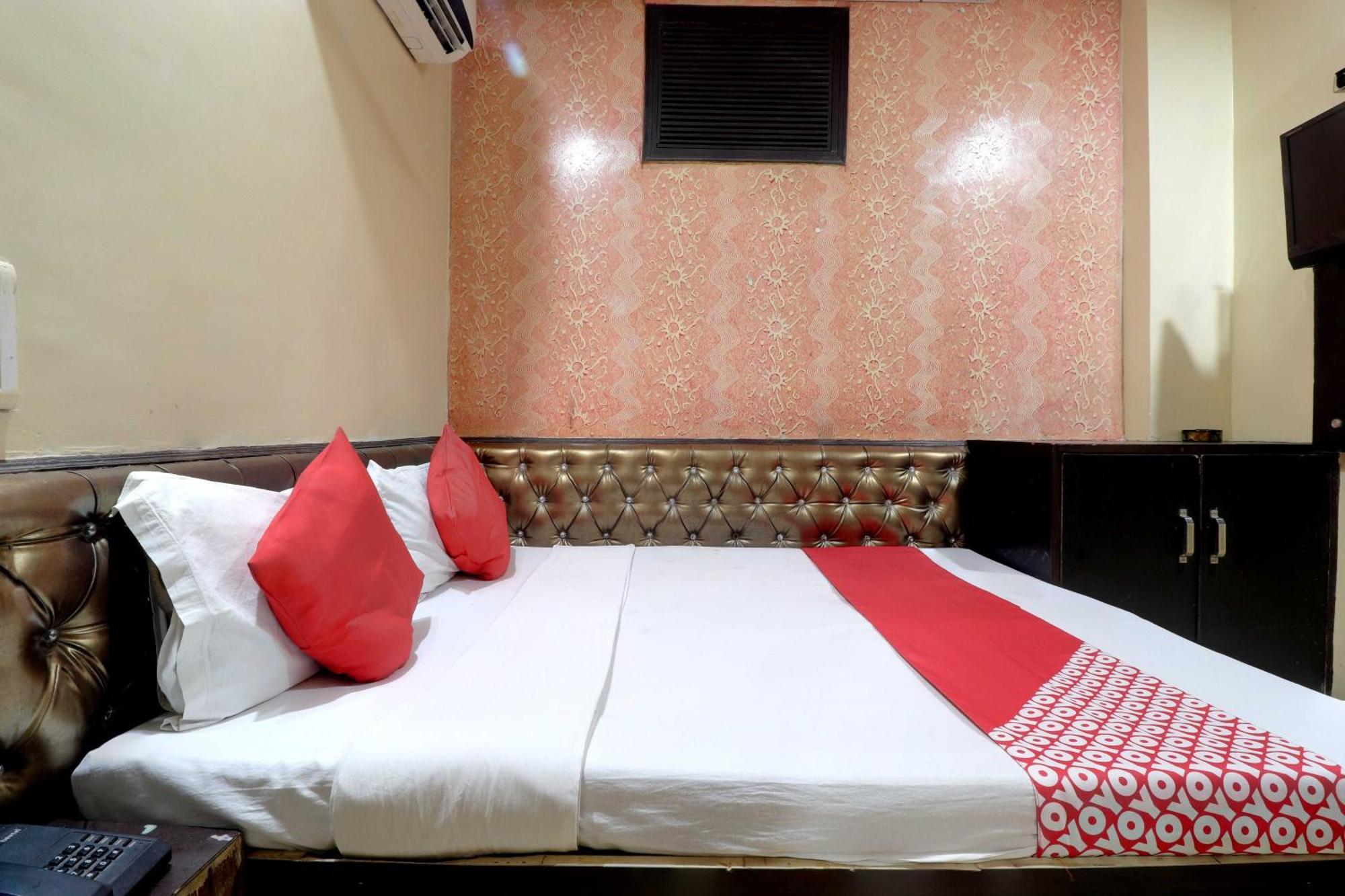 Oyo Flagship 81569 The Red Rose Inn New Delhi Eksteriør bilde