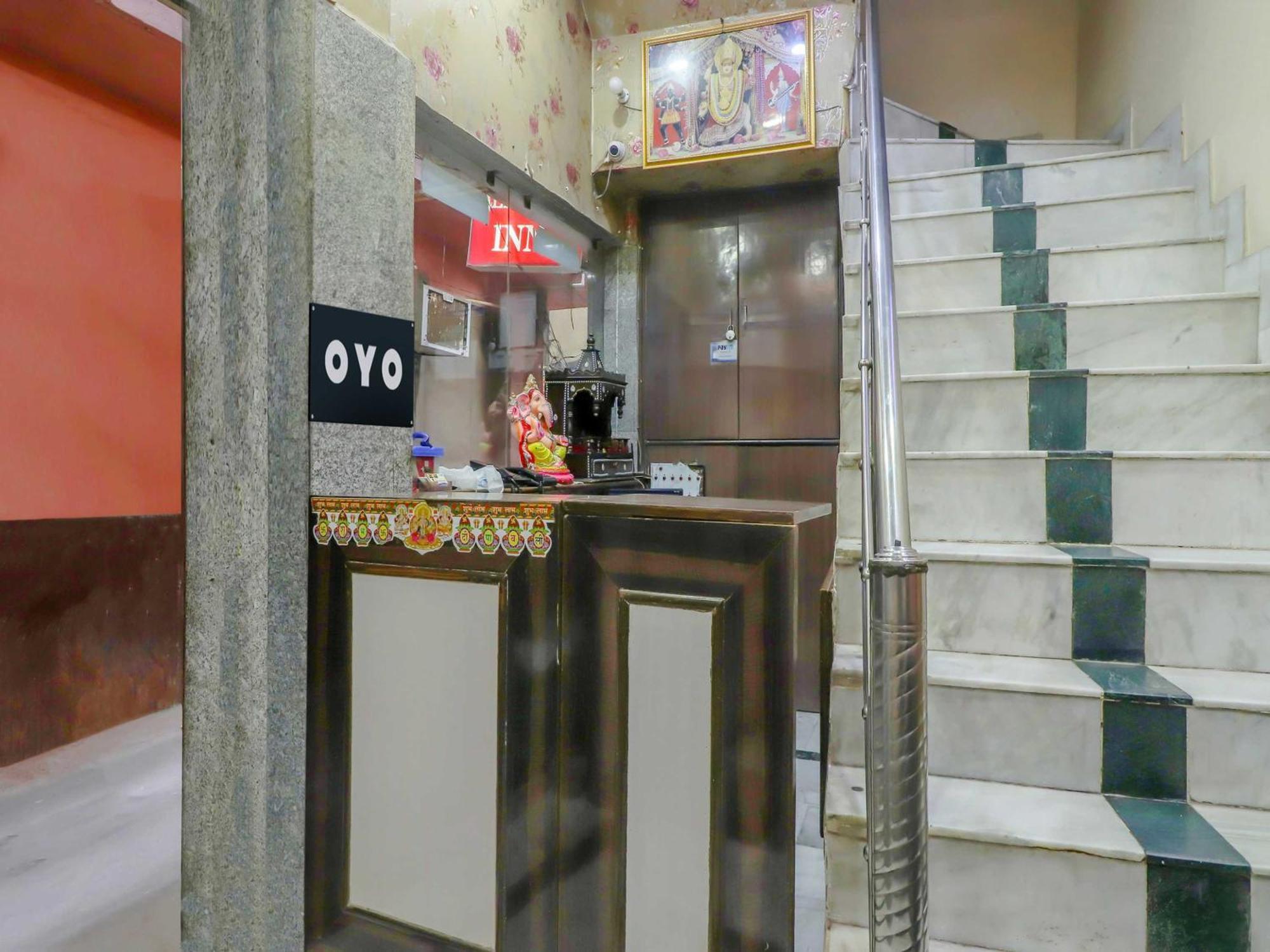 Oyo Flagship 81569 The Red Rose Inn New Delhi Eksteriør bilde